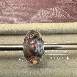 Trollbead unique bead purple/glitter!